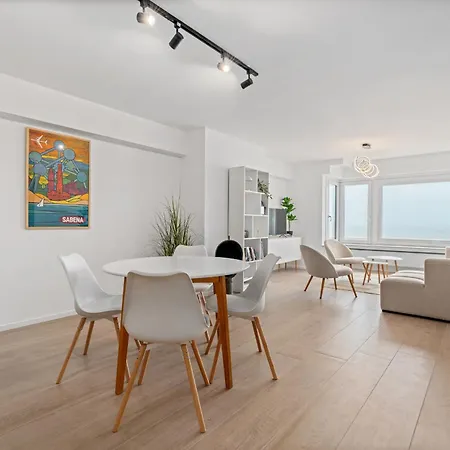 Апартаменты Splendid Two-bedroom Flat Frontal Seaview - 